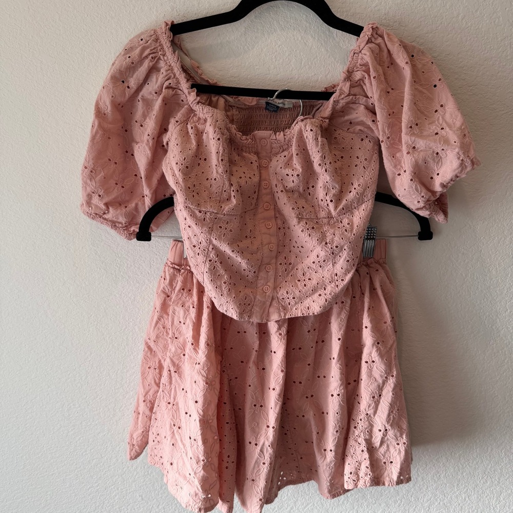 American Eagle Pink Eyelet 2 Piece Set Puff Sleeve Crop Top & Mini Skirt Small